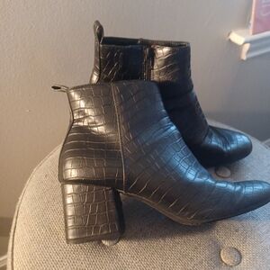 Time And Tru Snakeskin Faux Leather Boots Sz 10 /